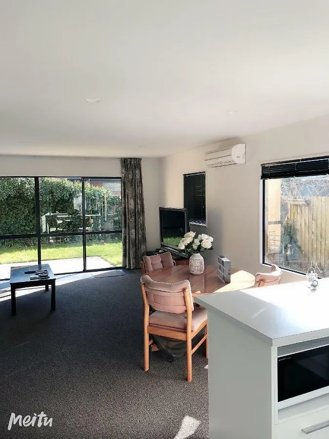 Armagh Holiday Home 크라이스트처치 0*,